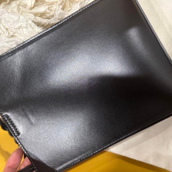 Jil Sander Sleek Black Crossbody Bag - Picture 7 of 7